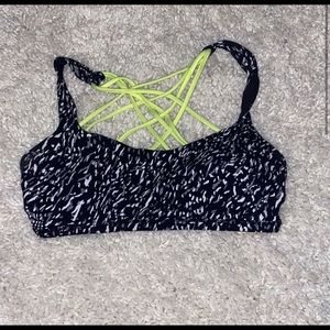 Lululemon Free to be Bra